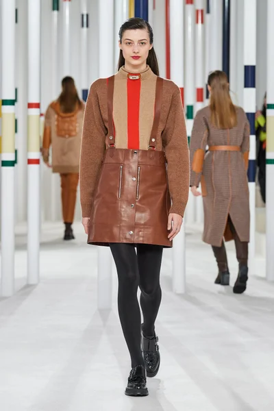 Look 44